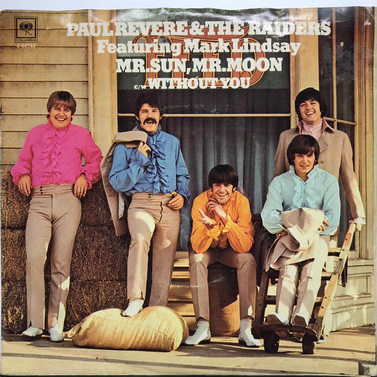 Mr. Sun, Mr. Moon - Paul Revere & The Raiders Featuring Mark